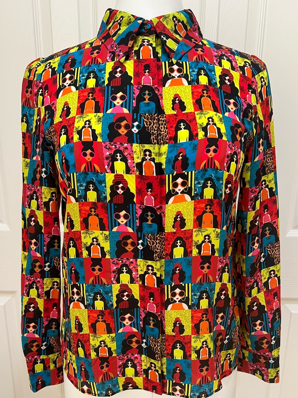 Alice + Olivia Women’s Staceface Willa Blouse